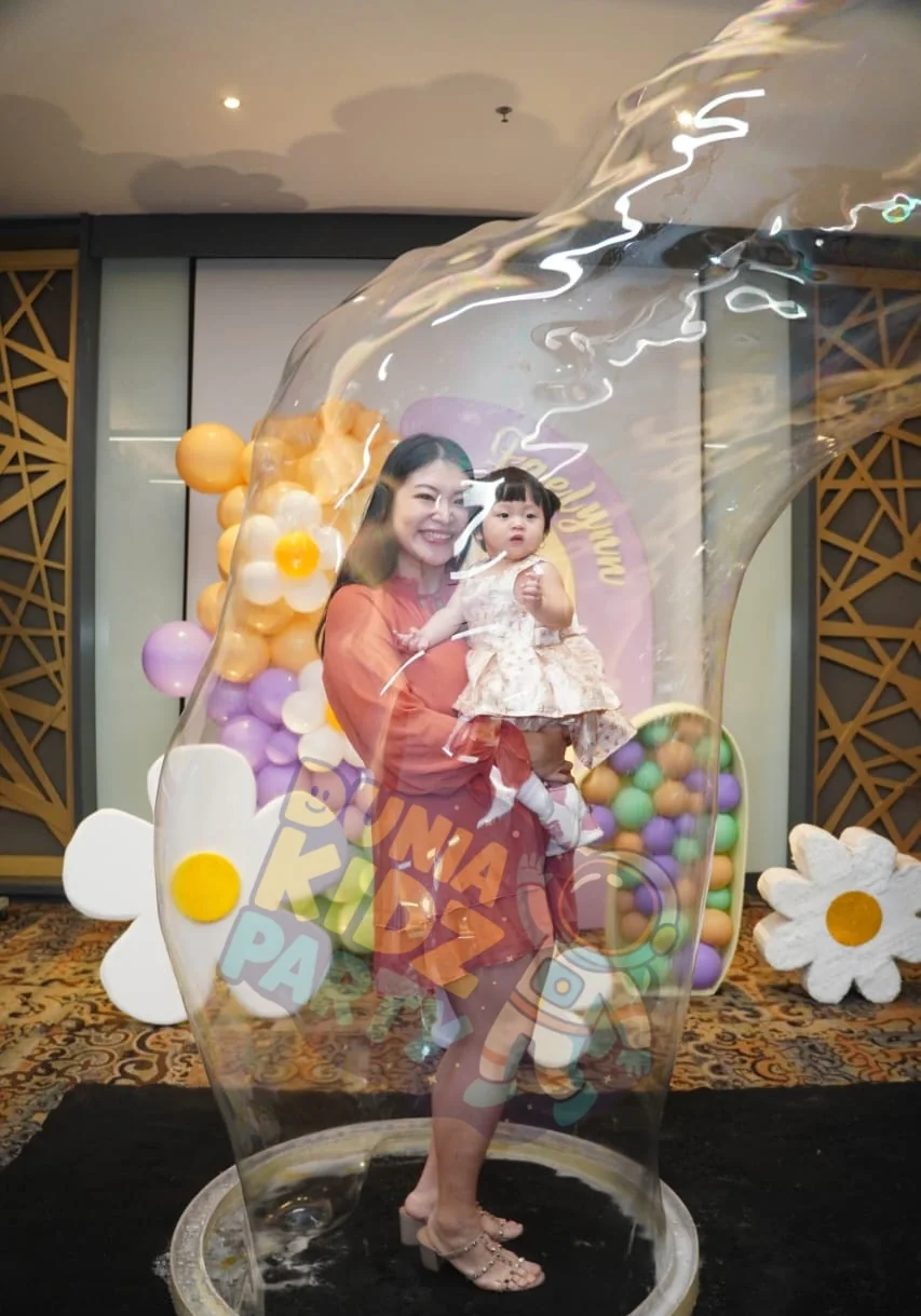 Galeri Bubble Show pesta ulang tahun anak — Dunia Kidz Party